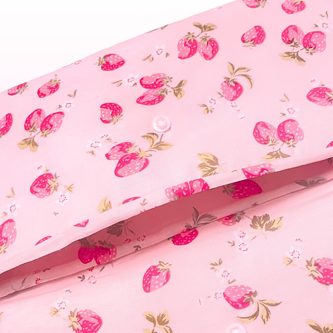 Strawbie Switch Travel Case